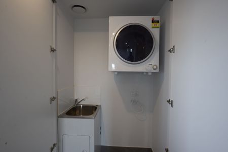 Two bedroom located in the heart of Gungahlin - Photo 4