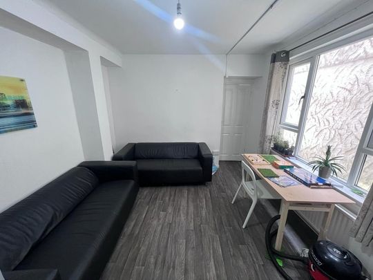 6 bedroom house share to rent - Photo 1