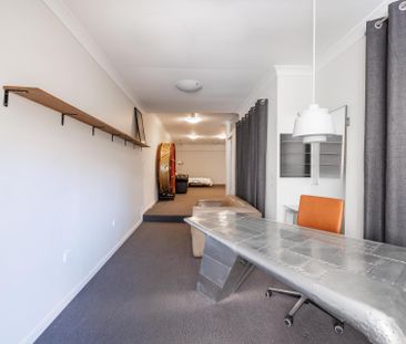 60 Oxford Street - Photo 2