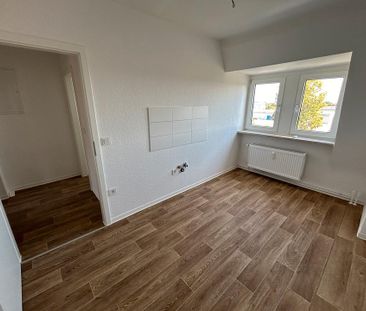 Nachmieter gesucht! Moderne 3-Zimmer-Wohnung im Dachgeschoss! - Photo 1