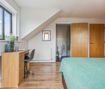 27 THE MEWS, BENTLEY LANE Leeds - LS6 4AJ - Photo 1