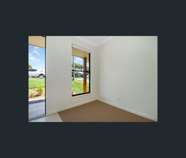132 Broadwater Terrace, Redland Bay, Qld 4165 - Photo 3