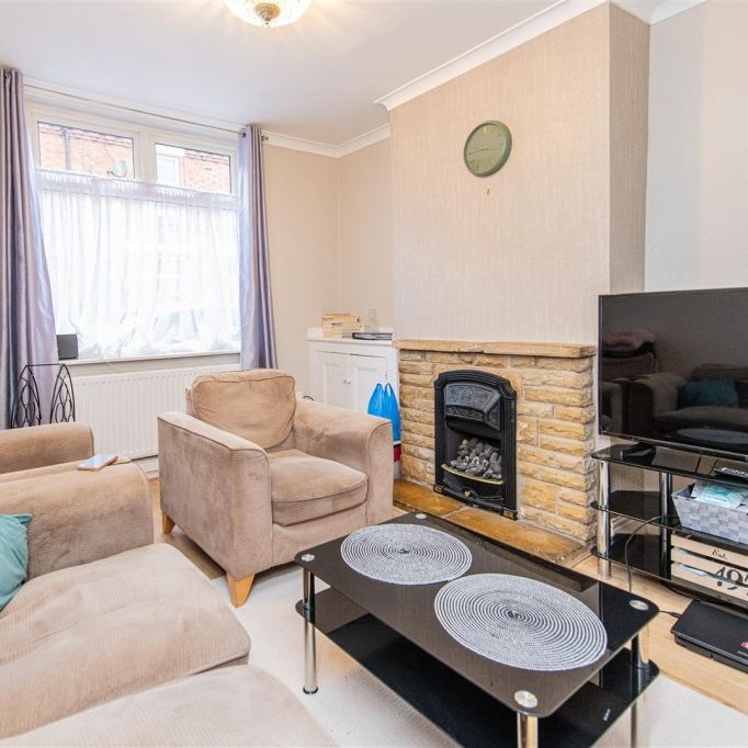 2 bed House - Terraced To Let - Photo 1