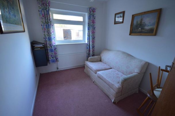 3 bedroom bungalow to rent - Photo 1