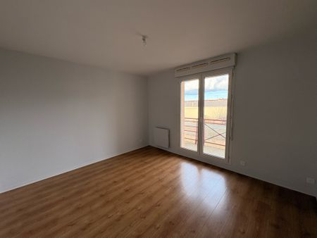 STUDIO AVEC BALCON - CHARTRES - Photo 2