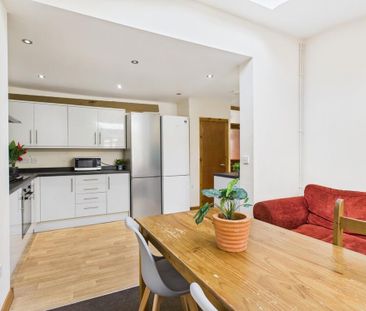 1 bedroom in a house share to rent - Photo 6