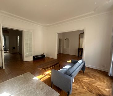 Location Appartement 5 pièces 148m² - Photo 1