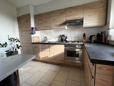 Prachtig dakappartement met 3 slaapkamers, terras en garage. - Foto 4