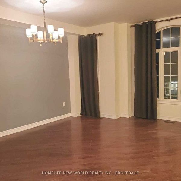 For Lease - 208 Hunting Ridges Upper Drive, Richmond Hill, Ontario - Photo 1