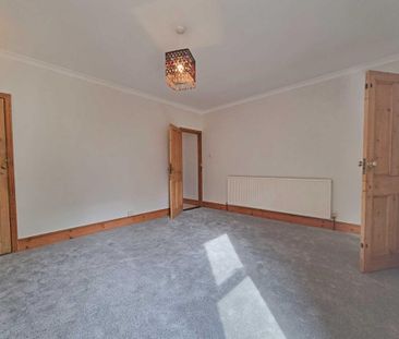 2 bedroom semi-detached house to rent - Photo 4