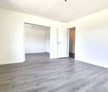 Sanierte 5 Zimmer Wohnung mit zwei Balkons - Foto 5