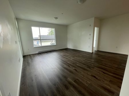Unit 409- Beautifully Designed/ 3 Bedrooms Condo at The Grove - Photo 3