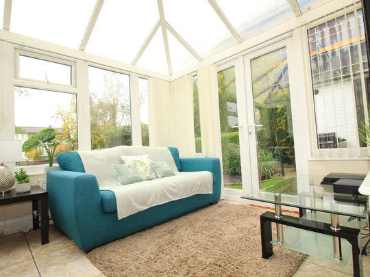 Chinbrook Road Room 5 - Photo 1