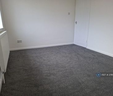 2 bedroom end of terrace house to rent - Photo 3