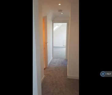 2 bedroom maisonette to rent - Photo 4