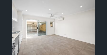 Modern and Cozy Home in Prime Location - AC & Ceiling Fans - $545 increasing to $555 from 29/10/2026 - Photo 2