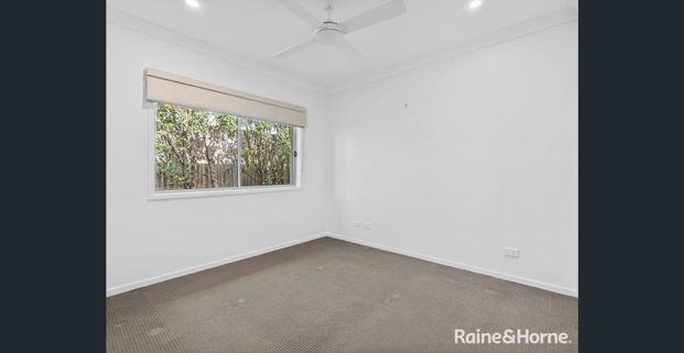 In the Heart of Redland Bay! - Photo 1