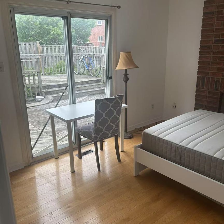 For Lease - 3528 Ellesmere Road, Toronto, Ontario - Photo 2