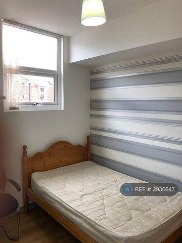 2 bedroom detached house to rent - Photo 3