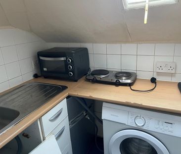 Studio to rent - Photo 1