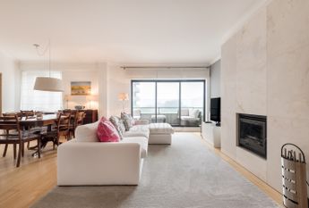 Apartamento T3 na Foz com varanda