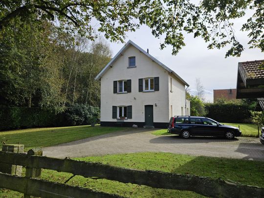 Woning met 3 slaapkamers, 2 badkamers, exclusief gelegen! - Photo 1