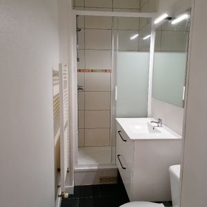 Location Appartement 1 pièce 25m² - Photo 2