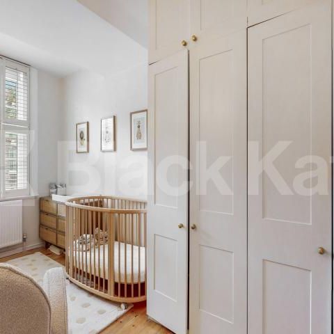 Stylish & contemporary maisonette flooded with natural light - Photo 1