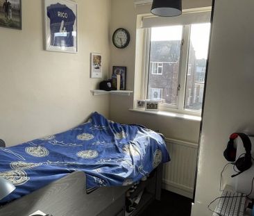 3 bedroom semi-detached house to rent - Photo 5
