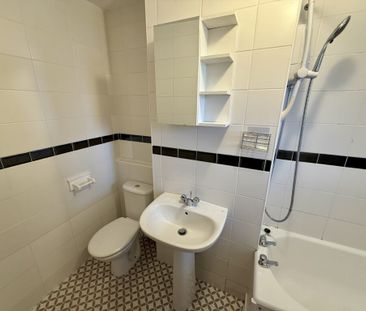 Orleans Place 12, DD2 4BH, Dundee - Photo 2