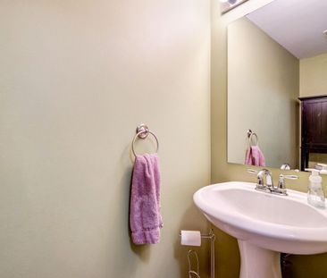 For Lease - 2604 Baynes Sound Way, Barrhaven, Ontario - Photo 6