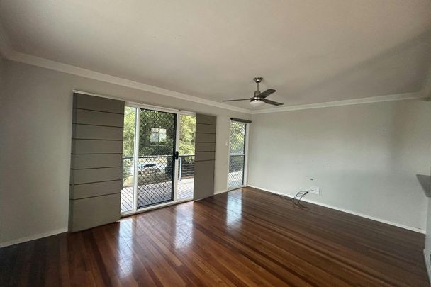 SPACIOUS FAMILY HOME WITH A RUMPUS ROOM AND SWIMMING POOL AVAILABLE NOW! - Photo 1