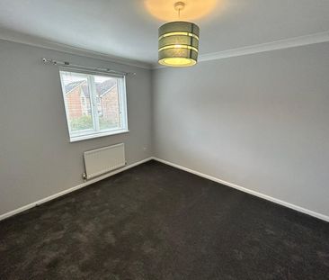 Lansdowne Close, Batley - Photo 5