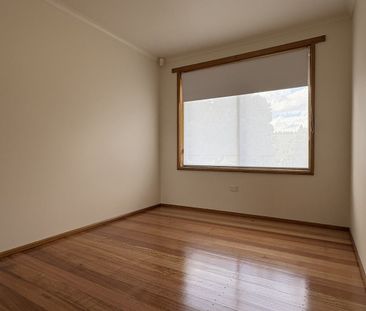 Freshly Updated Home - Photo 4