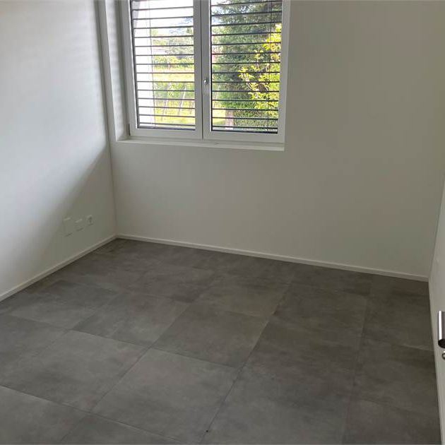 Affitto appartamento 3.5 locali con giardino - Photo 1