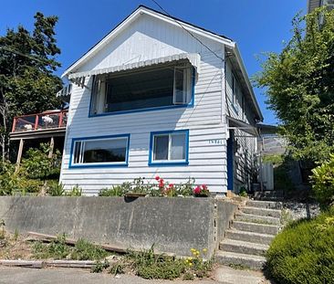 Fabulous South Facing Upper Level Home - Photo 1