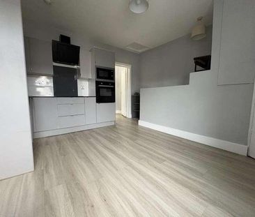 Treharris Street, Roath, CF24 - Photo 2