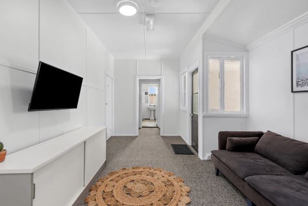 “City View Lodge”, 117 Lytton Rd East Brisbane - Photo 1