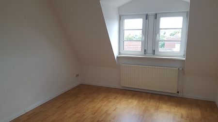 Sonnige DG-Wohnung für Familien! - Photo 3