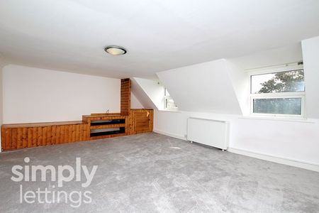 3 Bed property for rent - Photo 2