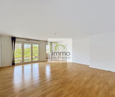 Location Appartement 3 pièces 96m² - Photo 2