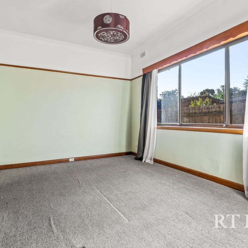 Convenient Living in Prime Preston Location - Photo 1