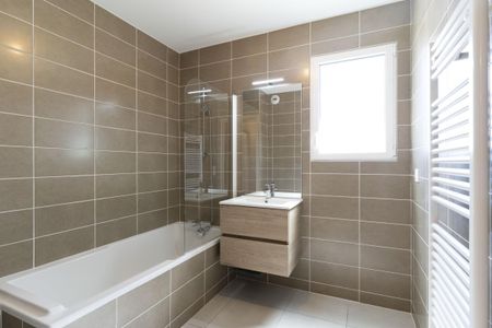 Location Appartement 3 pièces 71m² POISY 74330 - Photo 3