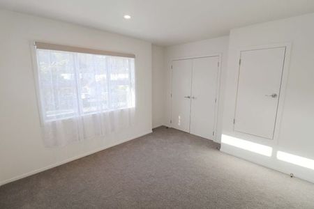 Partial furnished close to public transport - Photo 4