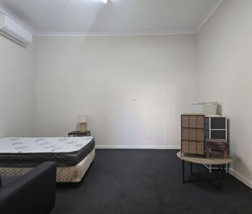 One Bedroom - CBD Location - Photo 1