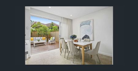 Luxury 4-Level Townhouse with Private Elevator - Photo 3