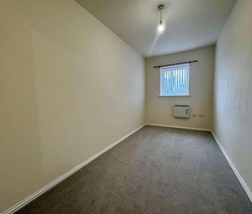 Greenlea Court, Huddersfield, HD5 - Photo 4