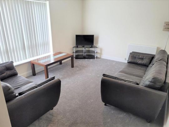 2 bedroom property to rent - Photo 1