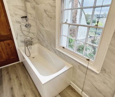 One-Bedroom House share - Photo 1