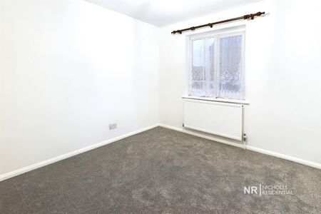 1 bedroom ground floor flat to rent - Photo 2